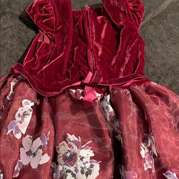 Beautiful wine color with flowers dress - Picture 3 of 4